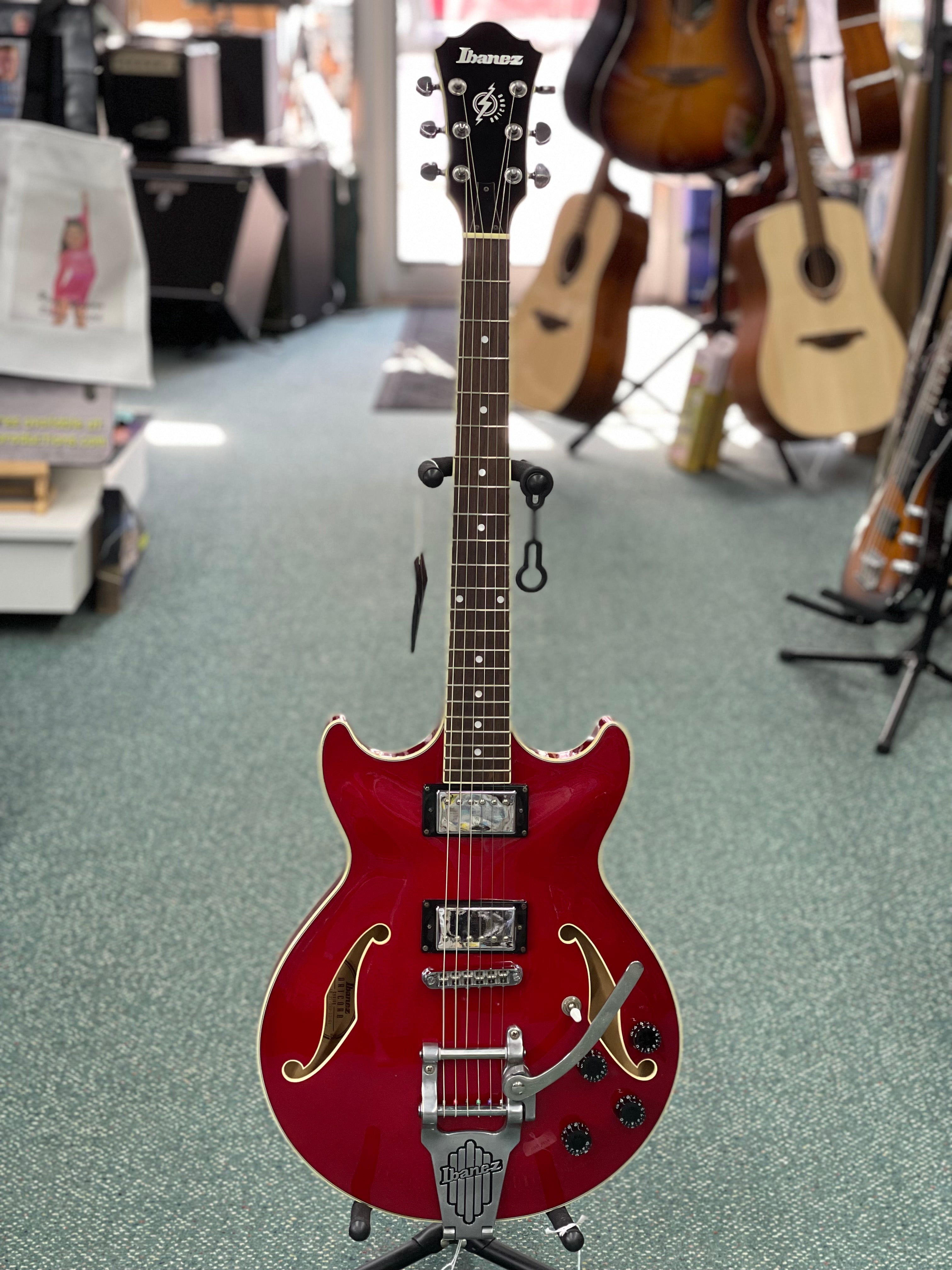 Ibanez AM73T