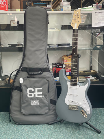 PRS SE Silver Sky