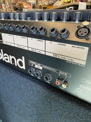 Roland KC-550 Bass/keyboard amp
